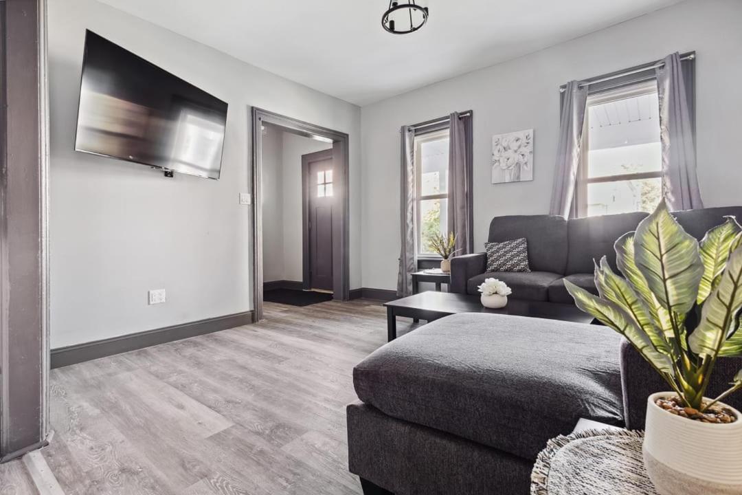 Spacious 6Br 2Ba Minutes For The Falls & Casino Niagara Falls Exterior foto